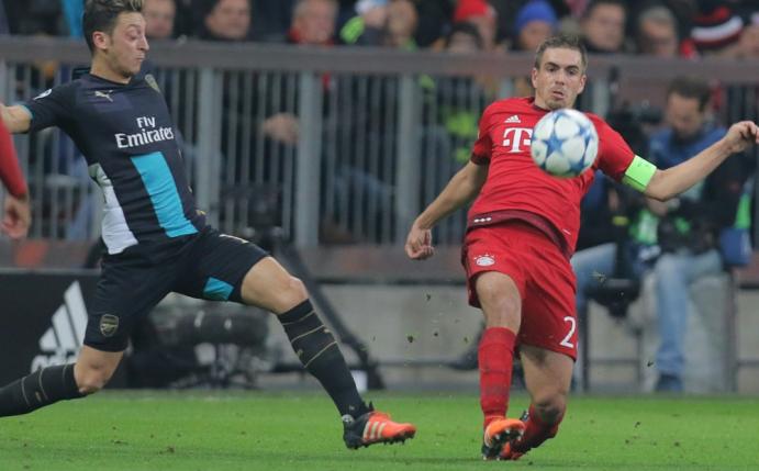 Philipp Lahm und die Bayern treffen auf den FC Arsenal