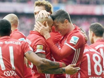 Ganz rund läuft es zwar auch bei den Bayern nicht - aber sie siegen. Foto: Tobias Hase Ganz rund läuft es zwar auch bei den Bayern nicht - aber sie siegen. Foto: Tobias Hase