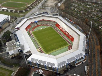 Das Stadion des 1. FC Nürnberg bietet insgesamt 50 000 Fans Platz. Foto: Daniel Karmann Das Stadion des 1. FC Nürnberg bietet insgesamt 50 000 Fans Platz. Foto: Daniel Karmann