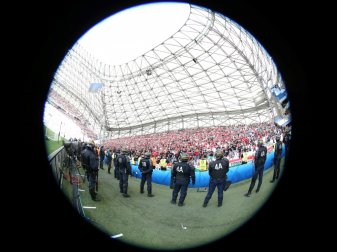 Polizei-Gewerkschaft fordert Videoüberwachung in Stadien Polizei-Gewerkschaft fordert Videoüberwachung in Stadien