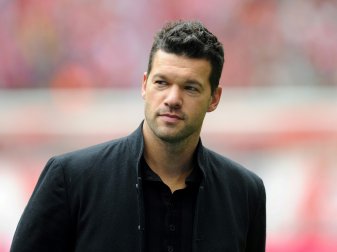 Ballack sieht Götzes Entwicklung kritisch Ballack sieht Götzes Entwicklung kritisch