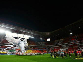 Viele Fans wurden erst verspätet ins Stadion eingelassen Viele Fans wurden erst verspätet ins Stadion eingelassen