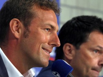 Das Team von Markus Weinzierl geht mit Selbstbewusstsein in das Spiel gegen PAOK Saloniki. Foto: Ina Fassbender Das Team von Markus Weinzierl geht mit Selbstbewusstsein in das Spiel gegen PAOK Saloniki. Foto: Ina Fassbender