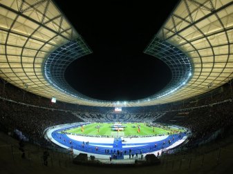 Berlin gilt neben München, Dortmund, Frankfurt und Hamburg als gesetzt - sofern Deutschland den Zuschlag für die EM 2014 erhält- Foto: Jens Wolf Berlin gilt neben München, Dortmund, Frankfurt und Hamburg als gesetzt - sofern Deutschland den Zuschlag für die EM 2014 erhält- Foto: Jens Wolf
