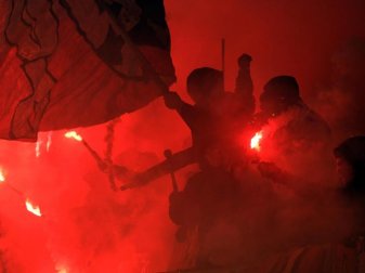 Hertha BSC muss eine Geldstrafe wegen Pyrotechnik im Stadion zahlen. Foto: Federico Gambarini Hertha BSC muss eine Geldstrafe wegen Pyrotechnik im Stadion zahlen. Foto: Federico Gambarini