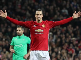 Superstar Zlatan Ibrahimovic sorgte praktisch im Alleingang für den 3:0-Erfolg Manchesters gegen den AS St. Étienne. Foto: Martin Rickett Superstar Zlatan Ibrahimovic sorgte praktisch im Alleingang für den 3:0-Erfolg Manchesters gegen den AS St. Étienne. Foto: Martin Rickett