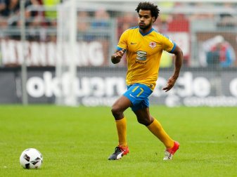 Ofosu-Ayeh trifft, aber verschuldet den Elfmeter Ofosu-Ayeh trifft, aber verschuldet den Elfmeter