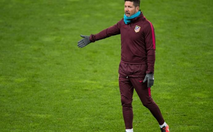 Trainer Diego Simeone wird den zweiten Stürmer neben Griezmann erst kurz vor dem Spiel gegen Leverkusen bekanntgeben. Foto: Marius Becker