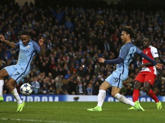 Leroy Sané trifft zum 5:3 gegen Monaco. Foto: Dave Thompson Leroy Sané trifft zum 5:3 gegen Monaco. Foto: Dave Thompson