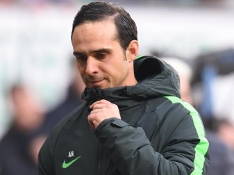 Alexander Nouri muss gegen Wolfsburg unter anderen auf Thomas Delaney und Clemens Fritz verzichten. Foto: Carmen Jaspersen