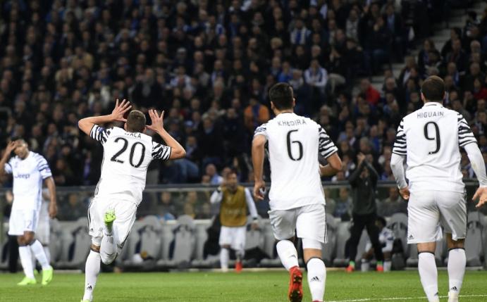 Pjaca jubelt nach seinem Treffer in der 72. Minute