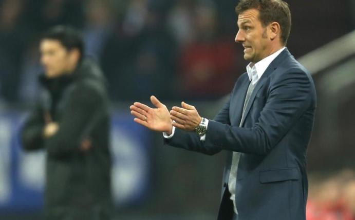 Schalke-Trainer Markus Weinzierl erwartet ein intensives Spiel gegen Hoffenheim. Foto: Ina Fassbender