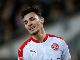 Kaan Ayhan wurde mit dem Stollen am Kopf getroffen