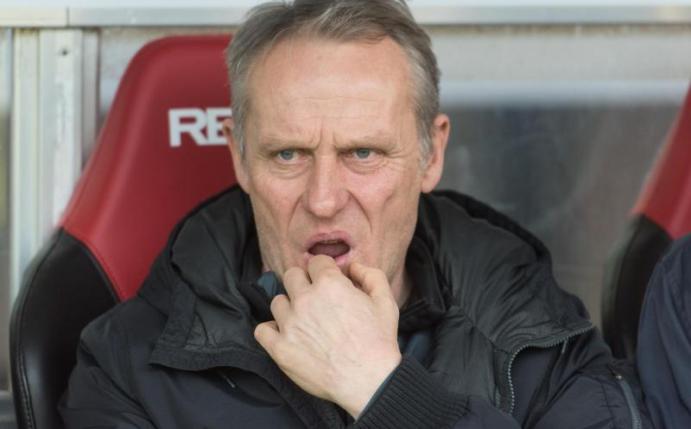 Freiburgs-Trainer Christian Streich hat gegen den BVB noch keinen Punkt geholt. Foto: Patrick Seeger