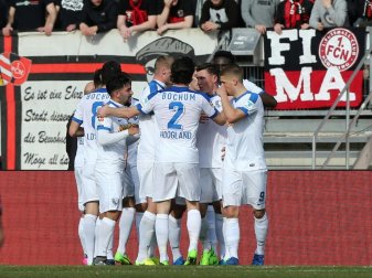 Bochum feiert einen wichtigen Sieg Bochum feiert einen wichtigen Sieg