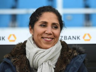 Steffi Jones erwartet bei der Reise in die USA keine Probleme für die deutschen Spielerinnen. Foto: Hendrik Schmidt