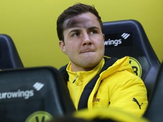 Mario Götze muss sich wegen einer Stoffwechselstörung in ärztliche Behandlung begeben. Foto: Friso Gentsch Mario Götze muss sich wegen einer Stoffwechselstörung in ärztliche Behandlung begeben. Foto: Friso Gentsch