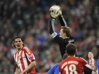 Torhüter Manuel Neuer spielte 2011 noch im Trikot von Schalke 04. Foto: Andreas Gebert Torhüter Manuel Neuer spielte 2011 noch im Trikot von Schalke 04. Foto: Andreas Gebert