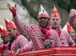 Anthony Modeste beim Rosenmontagszug in Köln. Foto: Oliver Berg