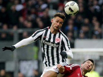 Danny Blum schießt die Eintracht ins Halbfinale Danny Blum schießt die Eintracht ins Halbfinale