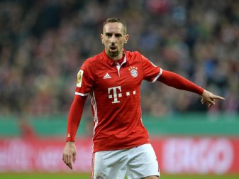 Die Bayern erwarten ein Pokal-Halbfinale gegen Borussia Dortmund. Franck Ribéry: «Das ist immer ein schönes Duell.» Foto: Andreas Gebert Die Bayern erwarten ein Pokal-Halbfinale gegen Borussia Dortmund. Franck Ribéry: «Das ist immer ein schönes Duell.» Foto: Andreas Gebert