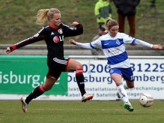U20-Weltmeisterin Knaak (l.) wechselt zum SC Freiburg U20-Weltmeisterin Knaak (l.) wechselt zum SC Freiburg
