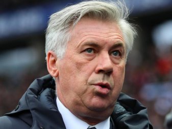Münchens Trainer Carlo Ancelotti will die Aufgabe in London seriös angehen. Foto: Christian Charisius Münchens Trainer Carlo Ancelotti will die Aufgabe in London seriös angehen. Foto: Christian Charisius