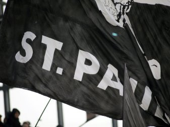 Fehlverhalten der Fans kommt Pauli teuer zu stehen Fehlverhalten der Fans kommt Pauli teuer zu stehen