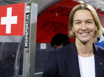 Trainerin Martina Voss-Tecklenburg hat mit dem Frauen-Nationalteam der Schweiz den Zypern-Cuö gewonnen. Foto: Salvatore Di Nolfi Trainerin Martina Voss-Tecklenburg hat mit dem Frauen-Nationalteam der Schweiz den Zypern-Cuö gewonnen. Foto: Salvatore Di Nolfi