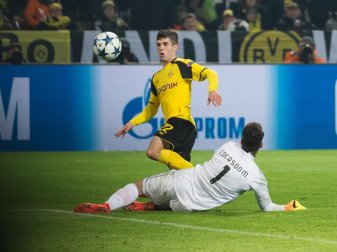 Christian Pulisic ist nun jüngster Champions-League-Torschütze beim BVB. Foto: Guido Kirchner Christian Pulisic ist nun jüngster Champions-League-Torschütze beim BVB. Foto: Guido Kirchner