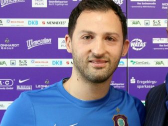 Erfolgreicher Einstand für Aue-Trainer Domenico Tedesco Erfolgreicher Einstand für Aue-Trainer Domenico Tedesco
