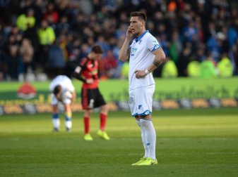 Hoffenheims Niklas Süle wirkte nach dem 1:1 in Freiburg etwas ratlos. Foto: Patrick Seeger Hoffenheims Niklas Süle wirkte nach dem 1:1 in Freiburg etwas ratlos. Foto: Patrick Seeger