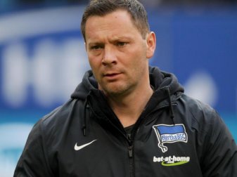 Berlins Trainer Pal Dardai plant nichat mit einem Einsatz von Mitchell Weiser in Köln. Foto: Axel Heimken Berlins Trainer Pal Dardai plant nichat mit einem Einsatz von Mitchell Weiser in Köln. Foto: Axel Heimken
