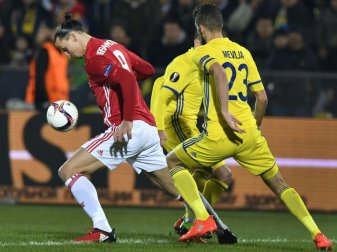 Auch gegen ManU war der Rasen in einem desolaten Zustand