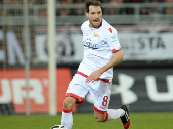 Stephan Fürstner bleibt mindestens bis Sommer 2018 bei FC Union Berlin. Foto: Daniel Reinhardt Stephan Fürstner bleibt mindestens bis Sommer 2018 bei FC Union Berlin. Foto: Daniel Reinhardt