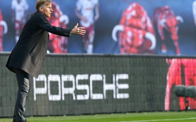 Andries Jonker steht vor seinem Heimdebüt