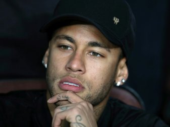 Neymar muss nun eine erheblich geringere Geldbuße zahlen Neymar muss nun eine erheblich geringere Geldbuße zahlen