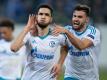 Der verwandelte Elfer von Nabil Bentaleb (l) brachte Schalke den Ausgleich zum 2:2 und damit die Entscheidung. Foto: Marius Becker