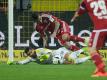 Dortmunds Torwart Roman Bürki war ein starker Rückhalt seiner Mannschaft. Als er Dario Lezcano im Strafraum zu Fall brachte, hätte es auch Elfmeter geben können. Foto: Bernd Thissen