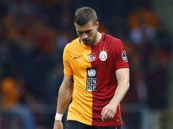 Lukas Podolski kassierte mit Galatasaray Istanbul eine Auswärtsniederlage bei Trabzonspor. Foto: Sedat Suna Lukas Podolski kassierte mit Galatasaray Istanbul eine Auswärtsniederlage bei Trabzonspor. Foto: Sedat Suna