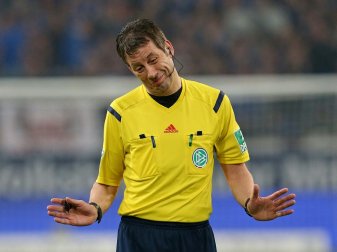 Wolfgang Stark ist alleiniger Rekord-Schiedsrichter Wolfgang Stark ist alleiniger Rekord-Schiedsrichter