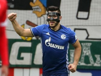 Schalkes Sead Kolasinac jubelt nach seinem Treffer zum 1:0 gegen Mainz. Foto: Thomas Frey Schalkes Sead Kolasinac jubelt nach seinem Treffer zum 1:0 gegen Mainz. Foto: Thomas Frey