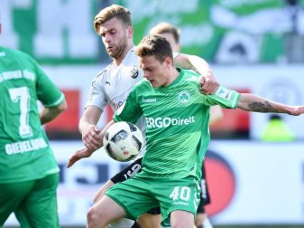 Patrick Sontheimer verlängerte in Fürth seinen Vertrag. Foto: Uwe Anspach Patrick Sontheimer verlängerte in Fürth seinen Vertrag. Foto: Uwe Anspach