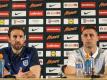 Englands Coach Gareth Southgate (l) und Gary Cahill bei der Pressekonferenz in Essen. Foto: Ina Fassbender