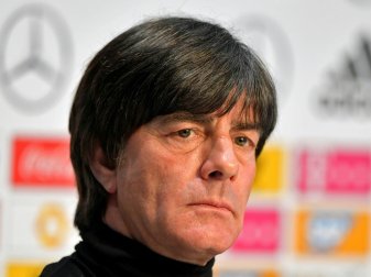Löw verzichtet auf einige Stammspieler beim Confed Cup Löw verzichtet auf einige Stammspieler beim Confed Cup