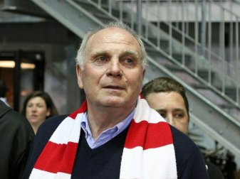 Uli Hoeneß sieht eine entschiedene Meisterschaft Uli Hoeneß sieht eine entschiedene Meisterschaft