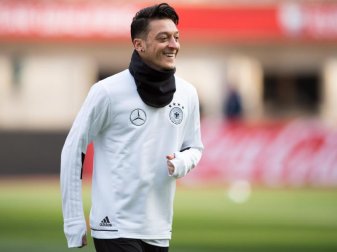 Mesut Özil kann gegen Aserbaidschan spielen. Foto: Marius Becker Mesut Özil kann gegen Aserbaidschan spielen. Foto: Marius Becker