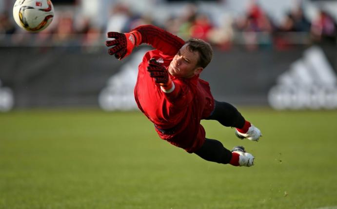 Manuel Neuer ist zurück im Mannschaftstraining des FCB