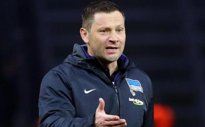 Berlins Trainer Pal Dardai hat beim Training wieder Nationalspieler-Trio empfangen können. Foto: Christian Charisius