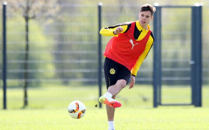 Julian Weigl ist zurück auf dem BVB-Trainingsplatz